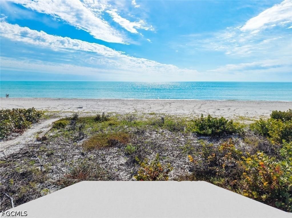 Waterfront Home for Sale in Metes And Bounds, photo 33