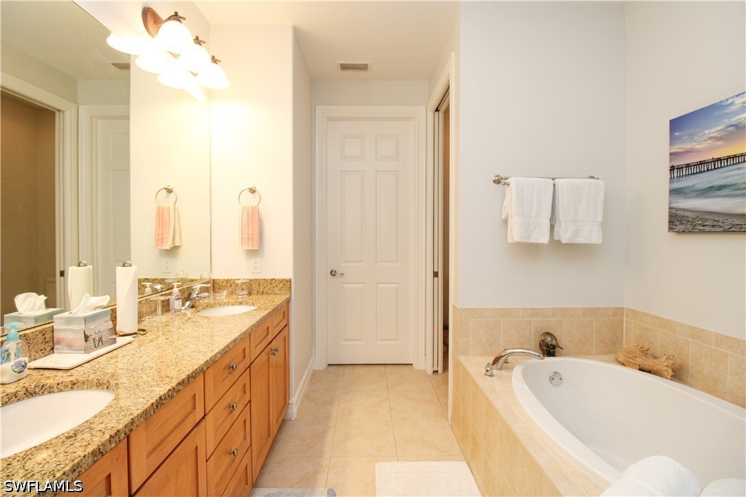 3 Bed Condominium for Sale in Ole, photo 33