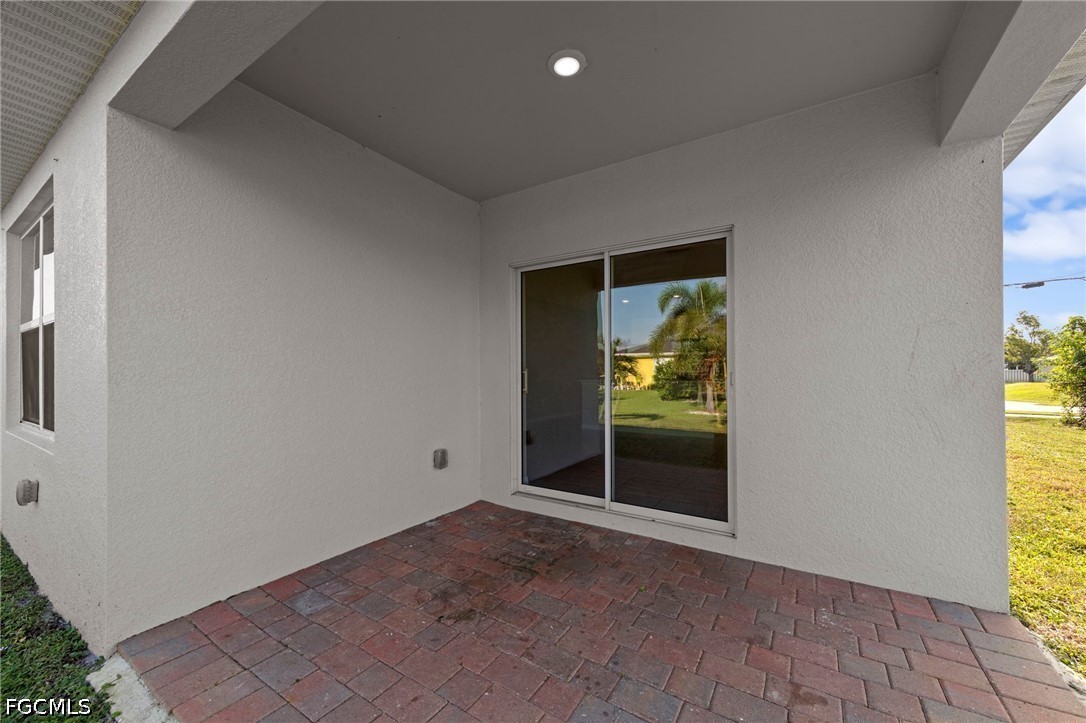 4 Bed SingleFamilyResidence for Sale in Cape Coral, photo 33