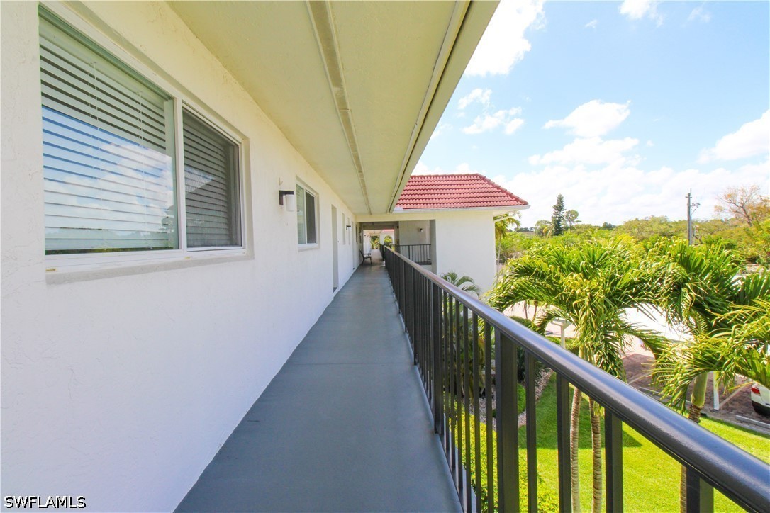 2 Bed Waterfront Home for Sale in Naples, photo 33