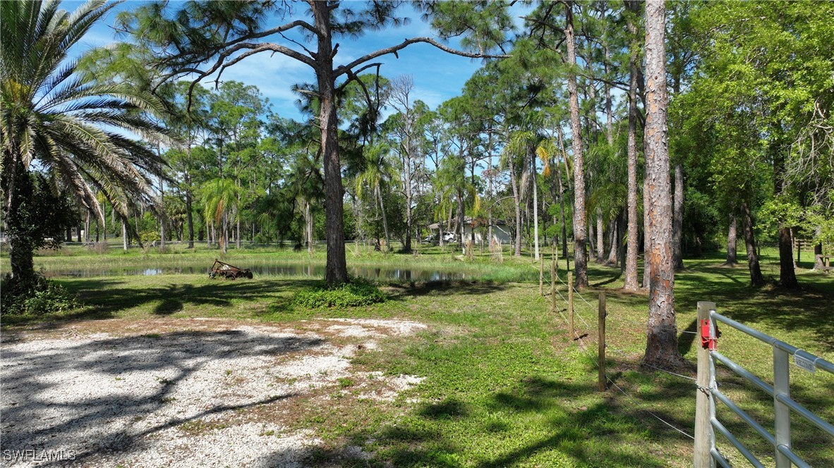 2 Bed SingleFamilyResidence for Sale in North Fort Myers, photo 34