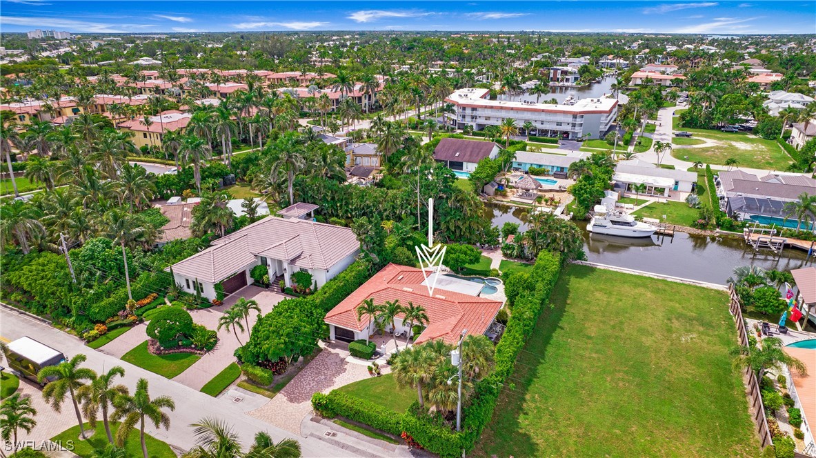 3 Bed Pool Home for Sale in Golden Shores, photo 34