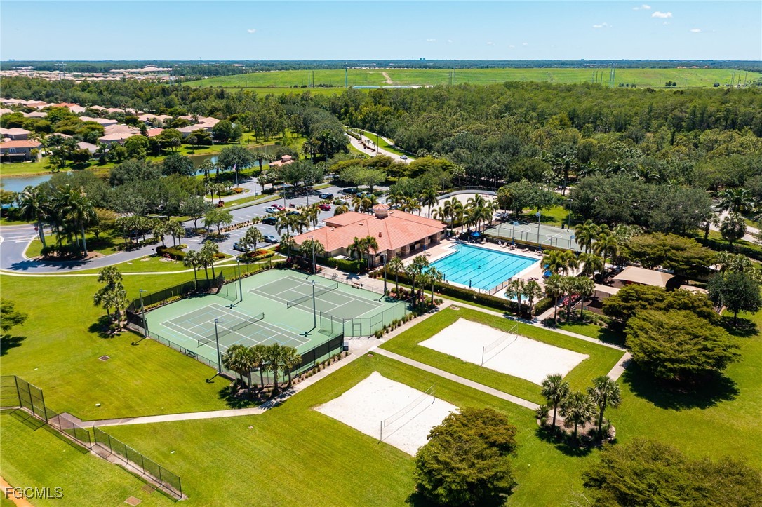 6 Bed Pool Home for Sale in Stoneybrook, photo 34