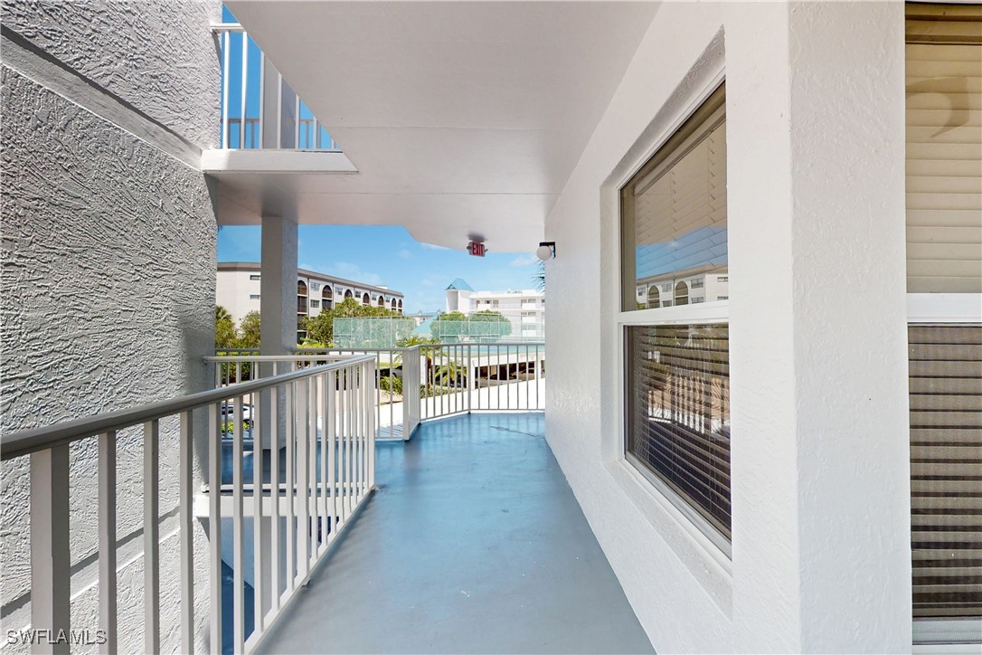 2 Bed Waterfront Home for Sale in Marco Island, photo 34
