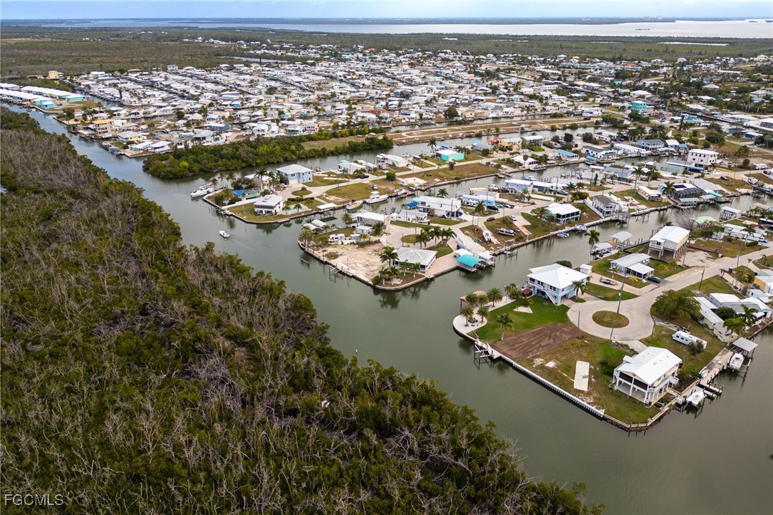 Waterfront Home for Sale in Trailerhaven, photo 34