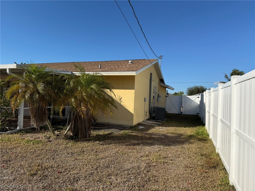 3 Bed SingleFamilyResidence for Sale in Cape Coral, photo 34