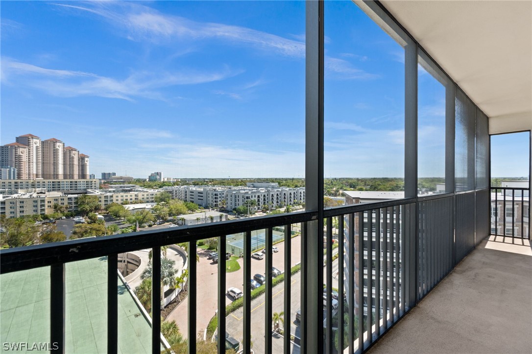 2 Bed Waterfront Home for Sale in Fort Myers, photo 34