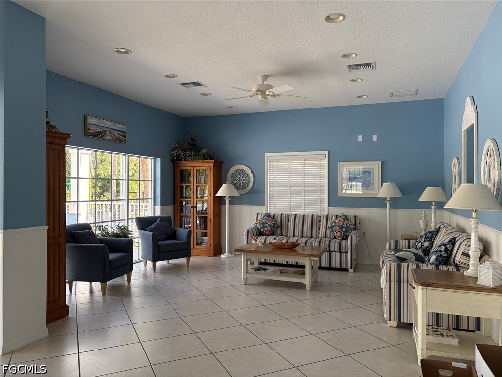 2 Bed Waterfront Home for Sale in Fort Myers, photo 34