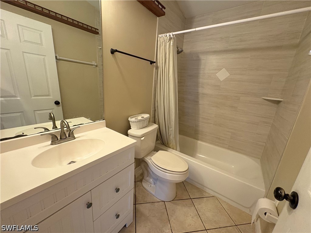 3 Bed SingleFamilyResidence for Sale in Naples, photo 34