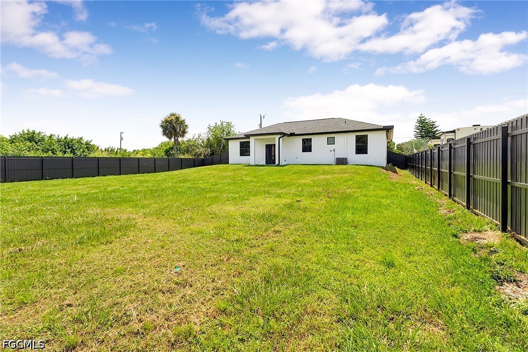 3 Bed SingleFamilyResidence for Sale in Lehigh Acres, photo 34