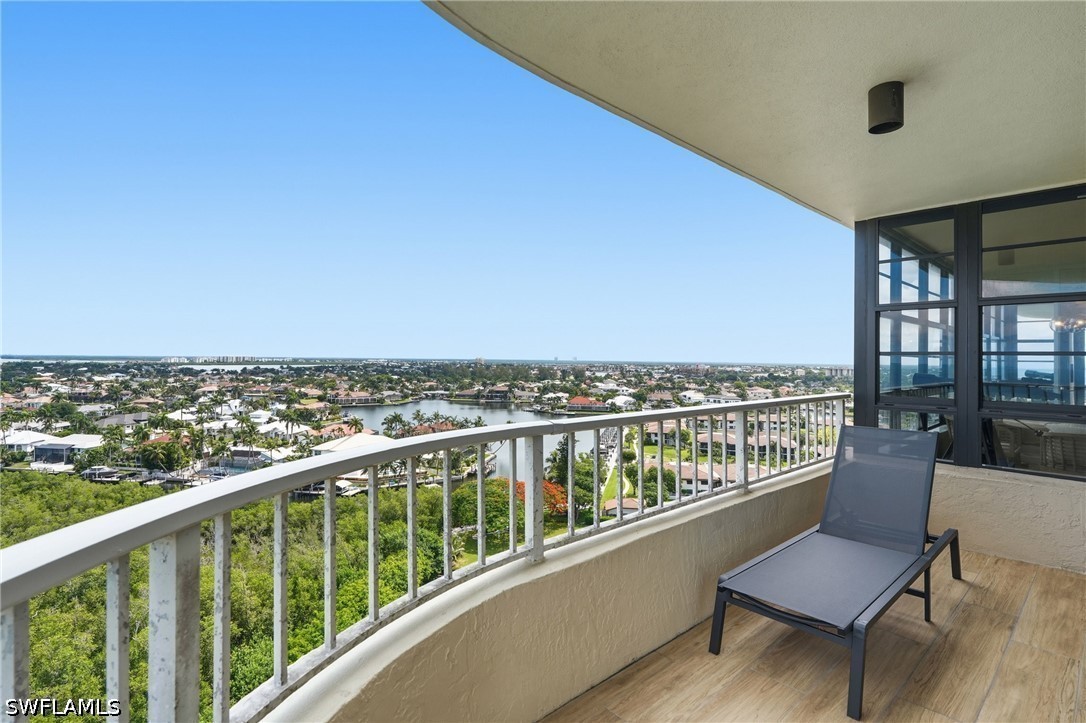 2 Bed Waterfront Home for Sale in Marco Island, photo 34