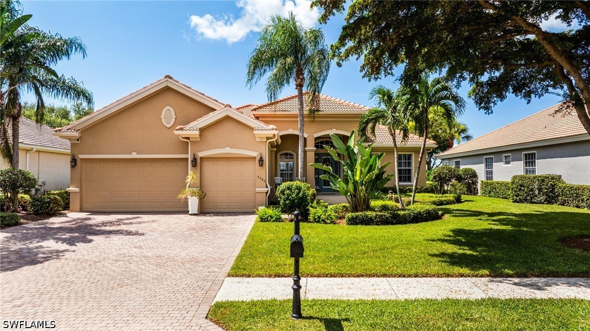 4 Bed Waterfront Home for Sale in Aster Place, photo 34