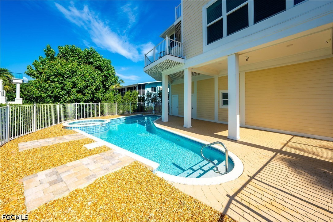 4 Bed Pool Home for Sale in Sanibel, photo 34
