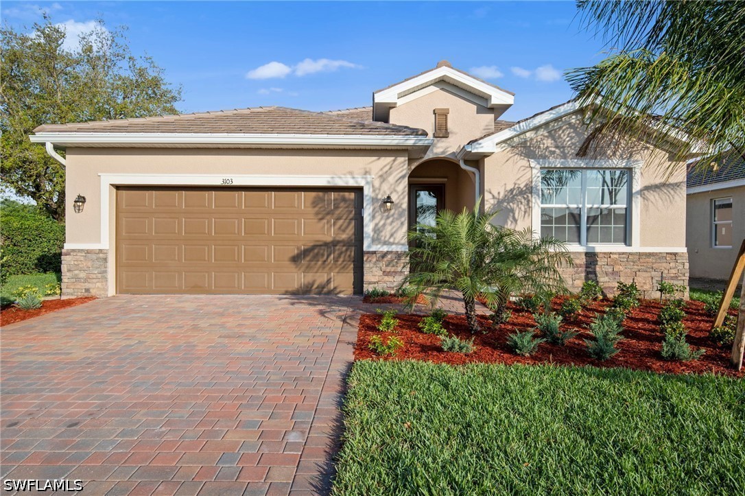 3 Bed Pool Home for Sale in Country Club, photo 34