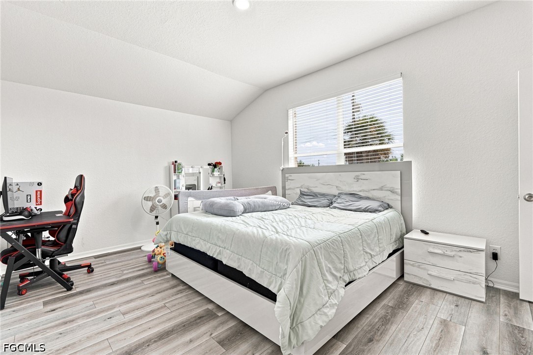 3 Bed SingleFamilyResidence for Sale in Cape Coral, photo 34