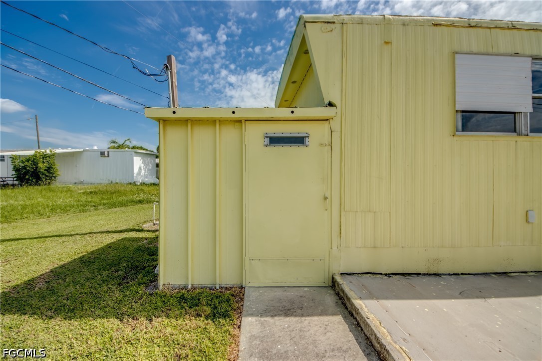1 Bed ManufacturedHome for Sale in Mobile Manor, photo 34