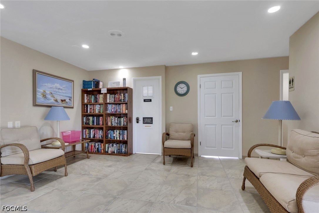 2 Bed Attached for Sale in Fort Myers, photo 34