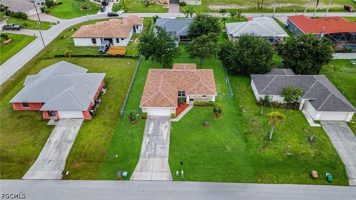 3 Bed SingleFamilyResidence for Sale in Cape Coral, photo 34