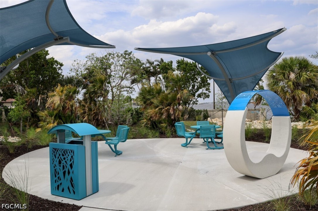 2 Bed Waterfront Home for Sale in Cape Coral, photo 34