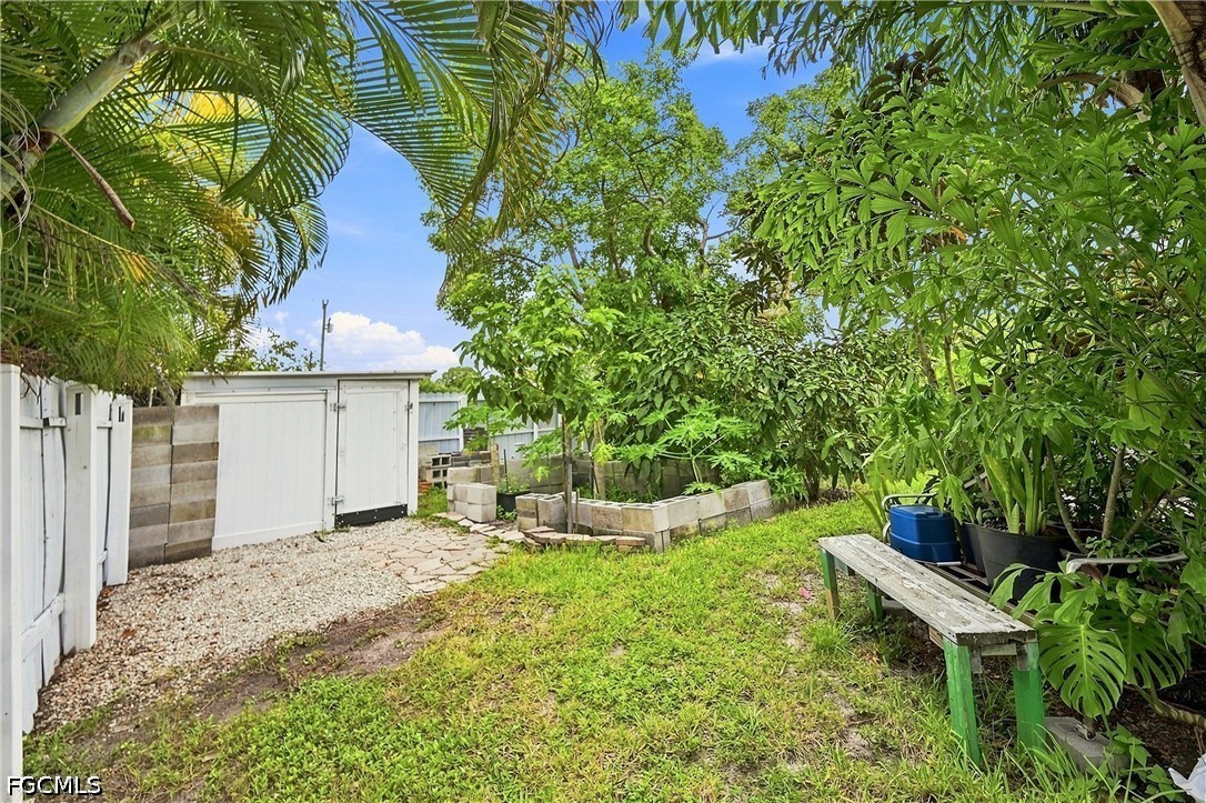 3 Bed SingleFamilyResidence for Sale in Cape Coral, photo 34
