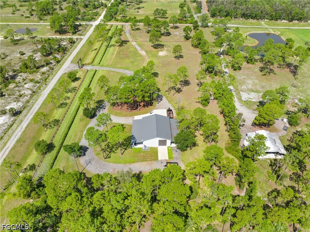 Residential for Sale in Acreage, photo 34