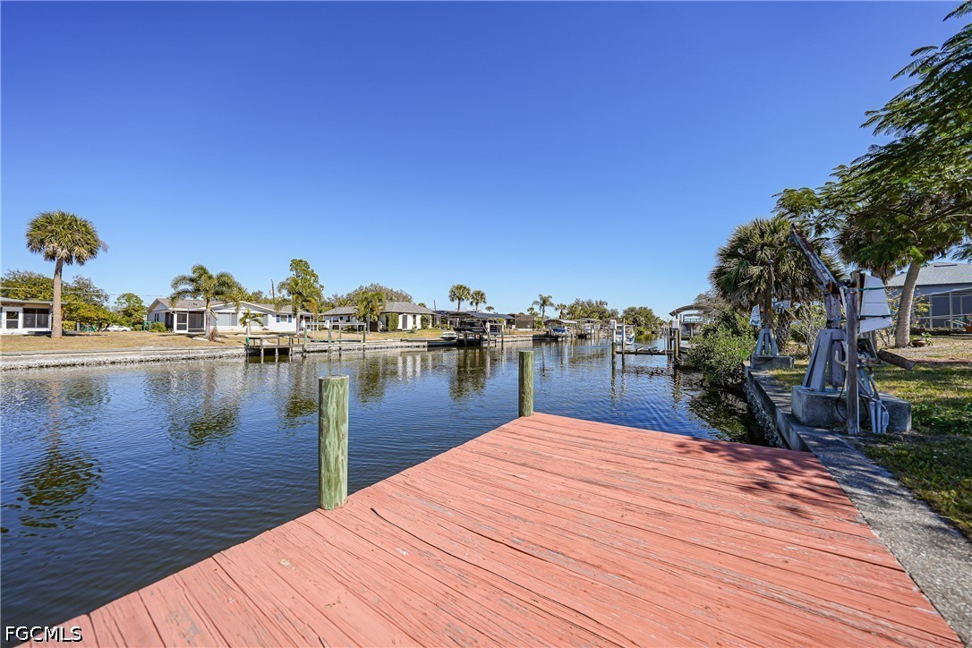 2 Bed Waterfront Home for Sale in Port Charlotte, photo 34