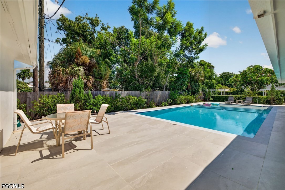 4 Bed Pool Home for Sale in Valencia Terrace, photo 34