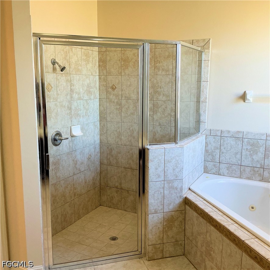 4 Bed SingleFamilyResidence for Sale in Cape Coral, photo 34