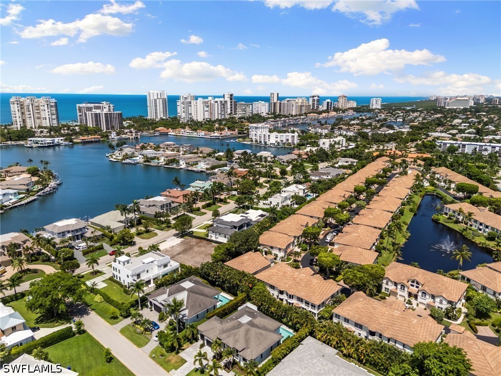 3 Bed Condominium for Sale in Colonade, photo 34