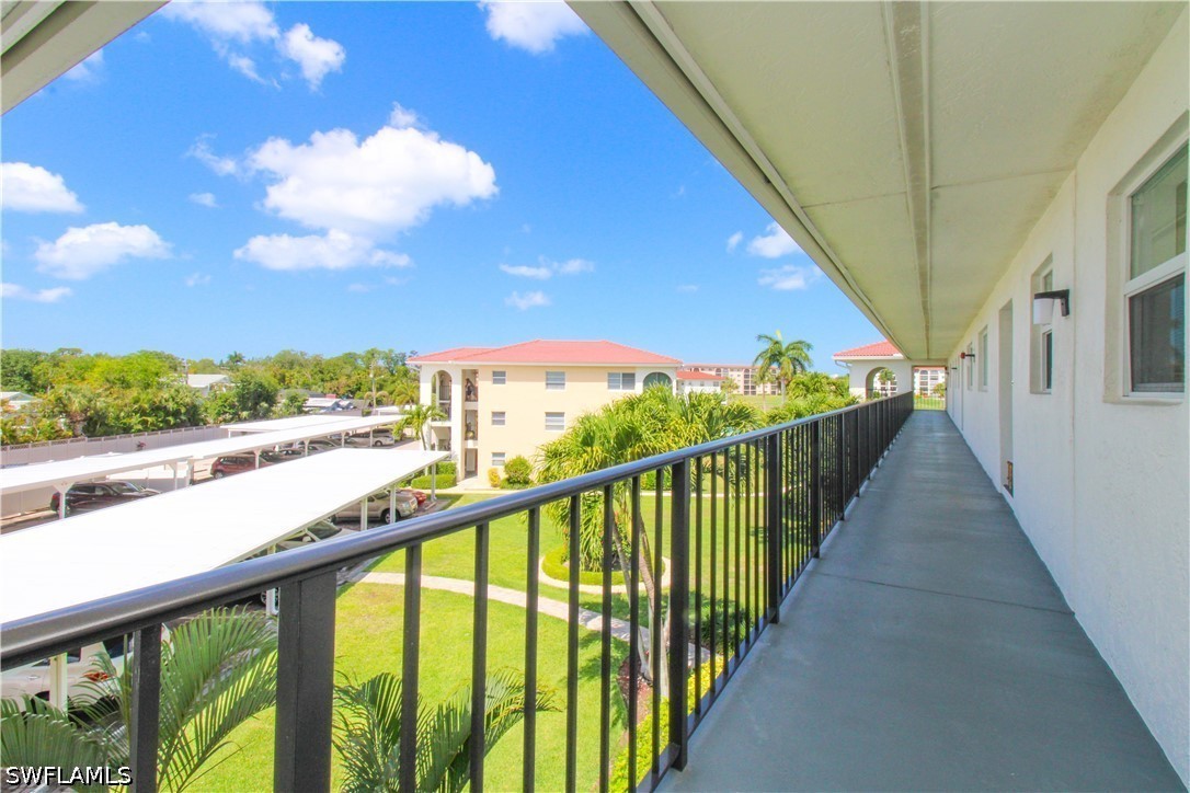 2 Bed Waterfront Home for Sale in Naples, photo 34