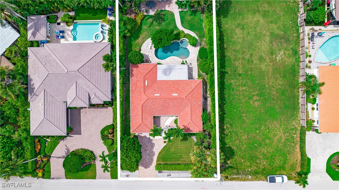 3 Bed Pool Home for Sale in Golden Shores, photo 35