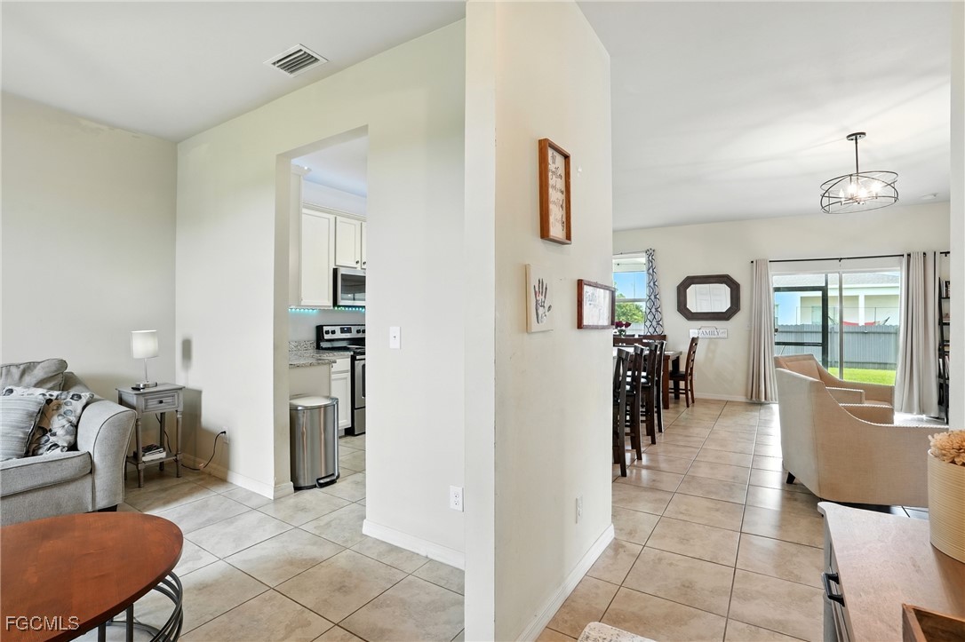 4 Bed SingleFamilyResidence for Sale in Cape Coral, photo 35