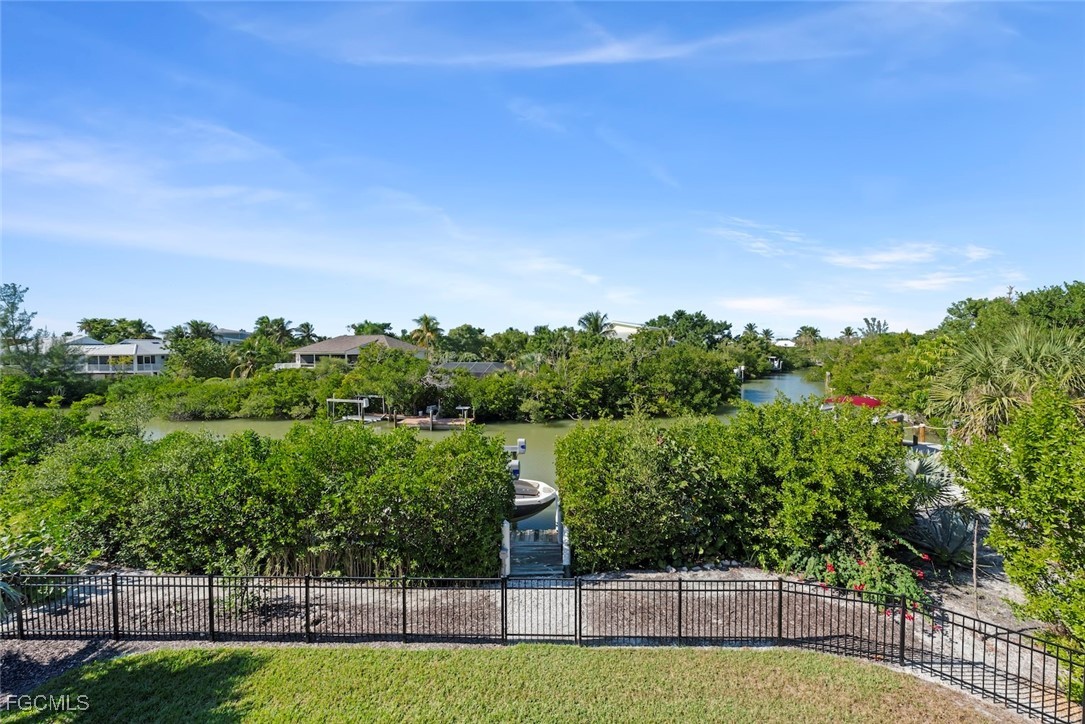 4 Bed Waterfront Home for Sale in Del Sega, photo 35