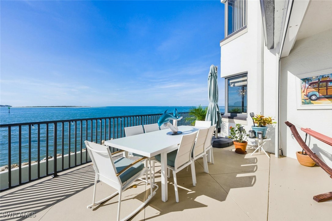 2 Bed Waterfront Home for Sale in Naples, photo 35