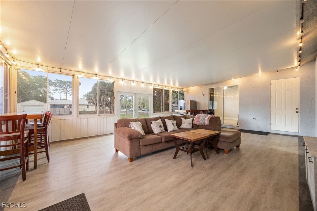 4 Bed SingleFamilyResidence for Sale in Lehigh Acres, photo 35