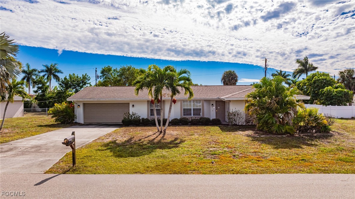3 Bed Pool Home for Sale in Cape Coral, photo 35