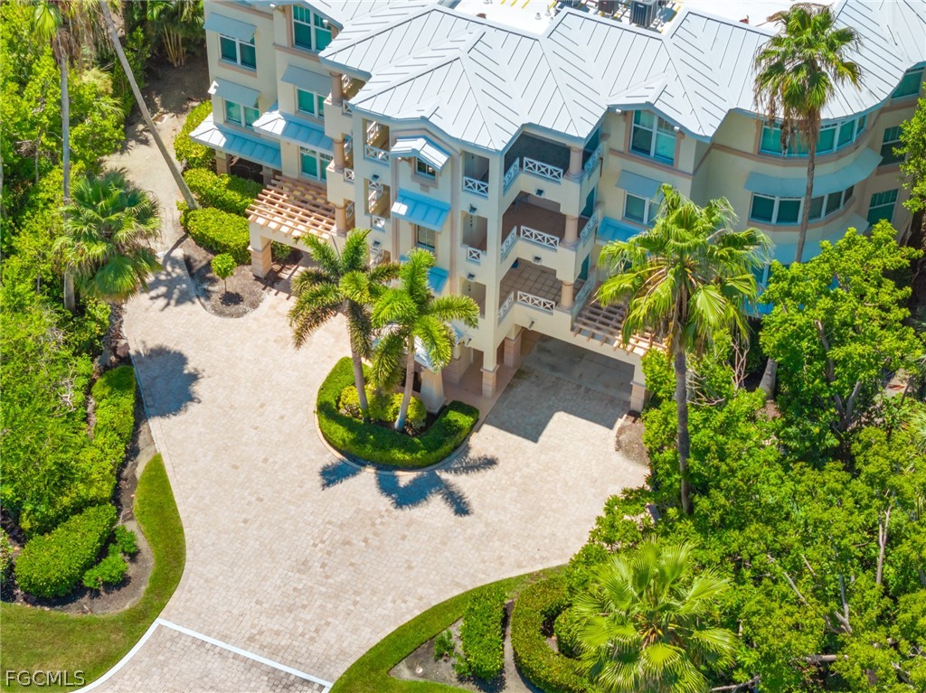 3 Bed Pool Home for Sale in Sanibel, photo 35