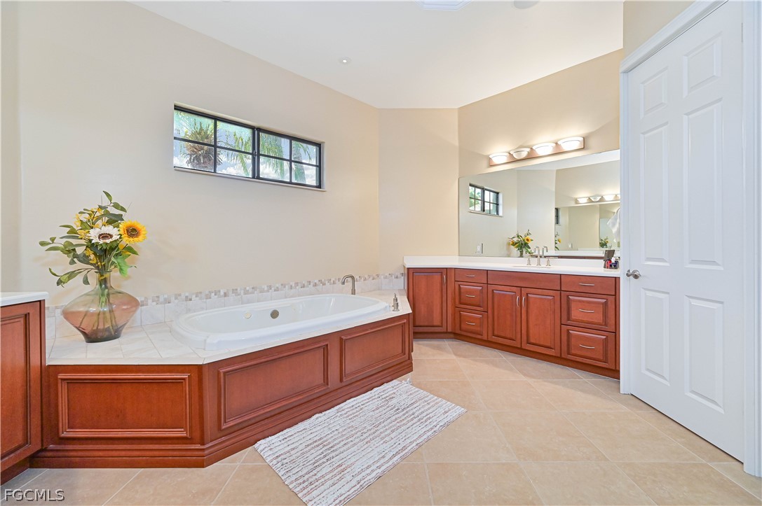 4 Bed Pool Home for Sale in Fort Myers, photo 35