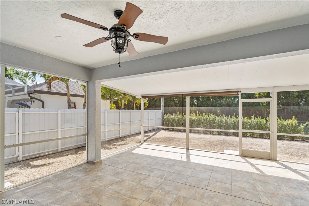 3 Bed SingleFamilyResidence for Sale in Naples, photo 35