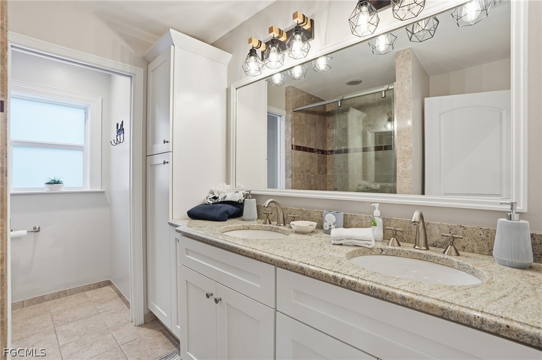 3 Bed Pool Home for Sale in Cape Coral, photo 35