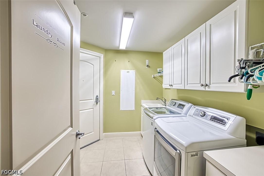 2 Bed Waterfront Home for Sale in Fort Myers, photo 35