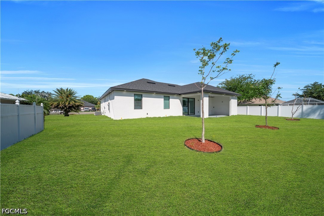 3 Bed SingleFamilyResidence for Sale in Cape Coral, photo 35