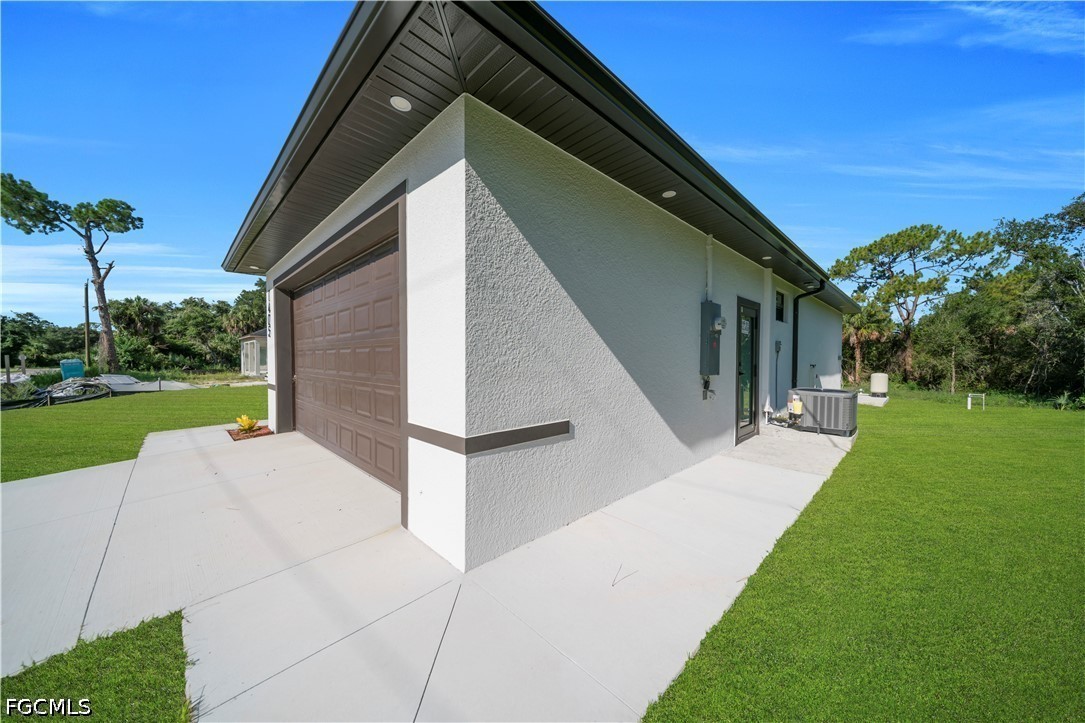 3 Bed SingleFamilyResidence for Sale in Lehigh Acres, photo 35
