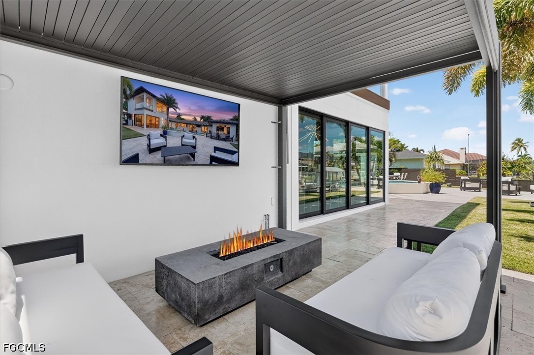 4 Bed Pool Home for Sale in Town And River, photo 35
