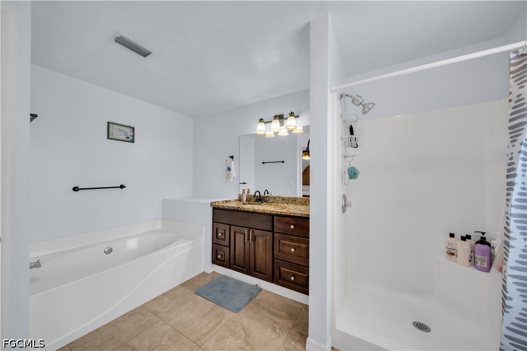 3 Bed Pool Home for Sale in Cape Coral, photo 35