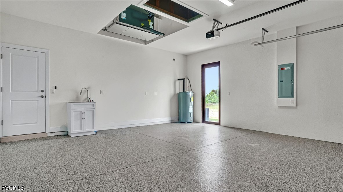 3 Bed Waterfront Home for Sale in Cape Coral, photo 35