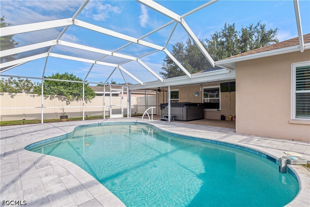 3 Bed Pool Home for Sale in Fort Myers, photo 35