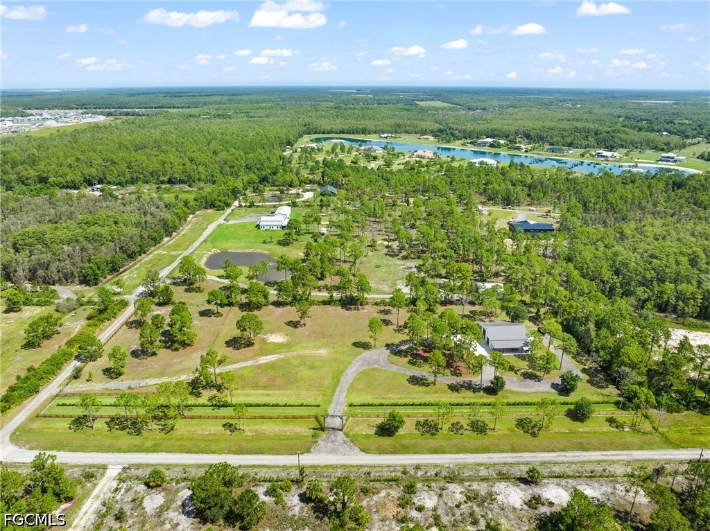 Residential for Sale in Acreage, photo 35