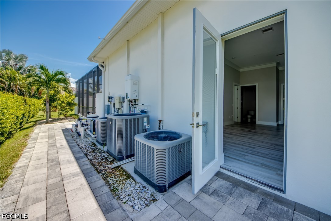 6 Bed Pool Home for Sale in Cape Coral, photo 35