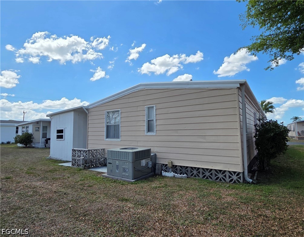 2 Bed ManufacturedHome for Sale in North Fort Myers, photo 35